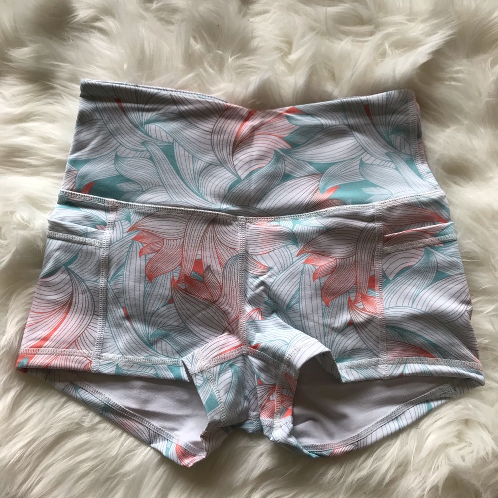 Buffbunny floral print shorts